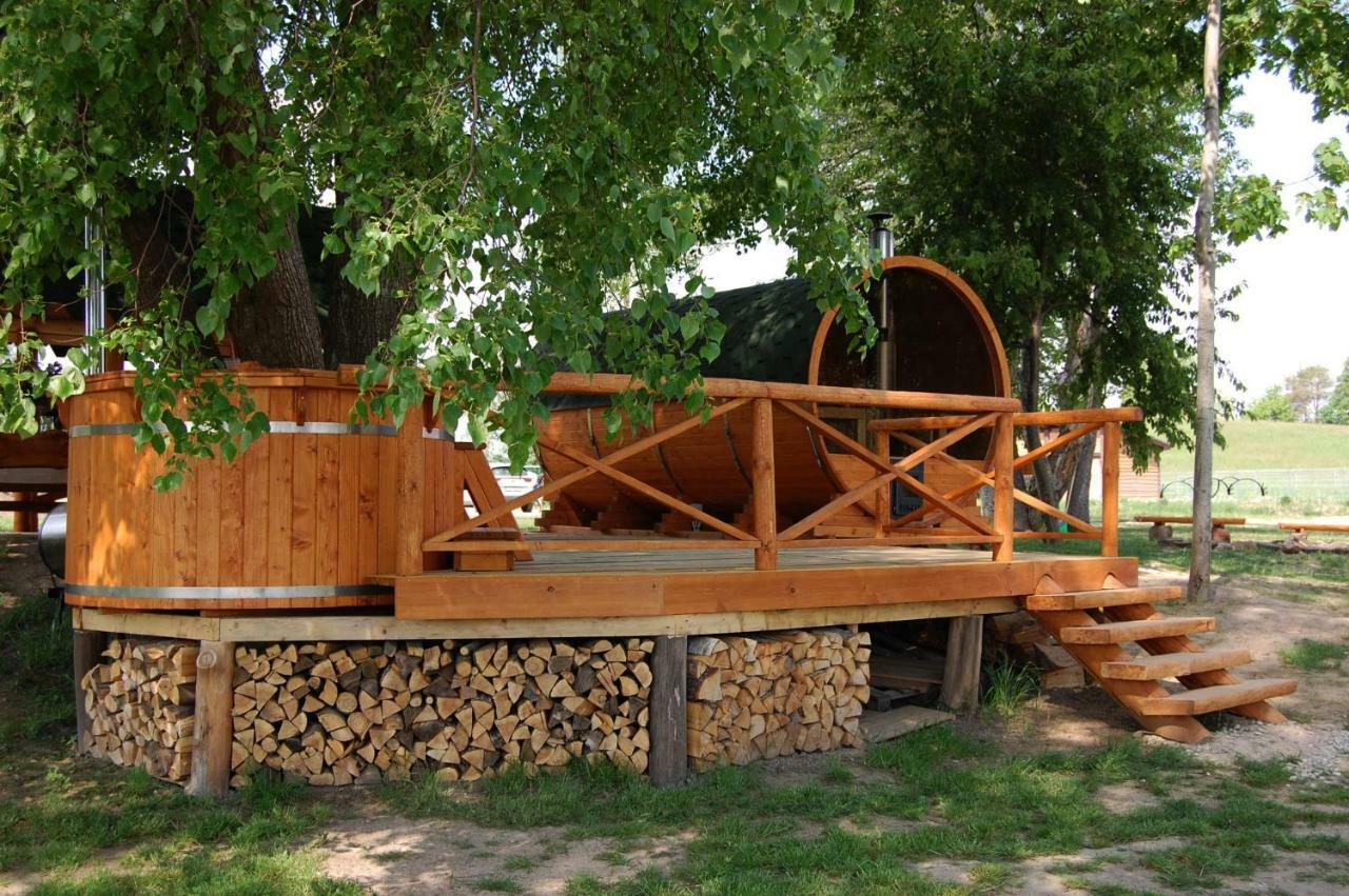 Hotel Ezermala Valdemārpils Zewnętrze zdjęcie
